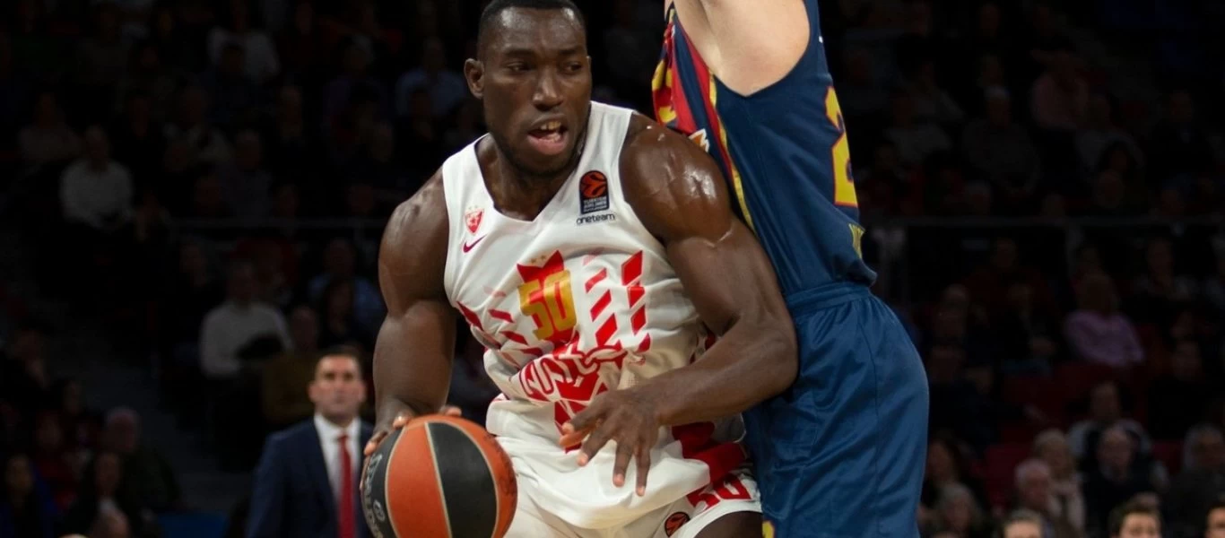 Έπεσε νεκρός μέσα στο παρκέ ο Μάικλ Ότζο σε ηλικία μόλις 27 ετών